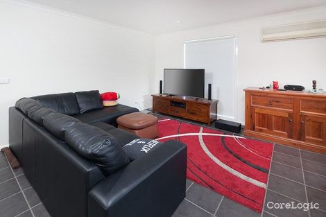 Property photo of 10 Walnut Way Pakenham VIC 3810