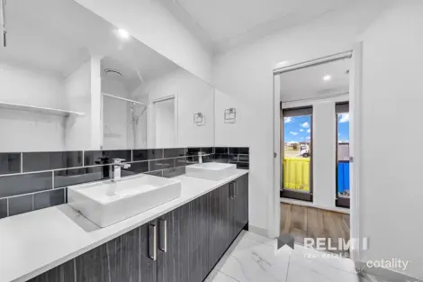 Property photo of 52 Surin Road Tarneit VIC 3029