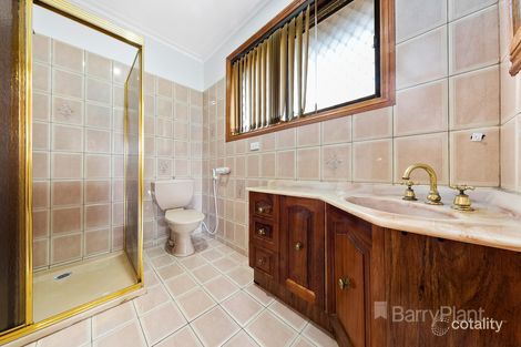 Property photo of 5 Witchwood Close Albanvale VIC 3021