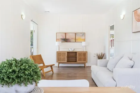 Property photo of 84 Miller Street Urangan QLD 4655