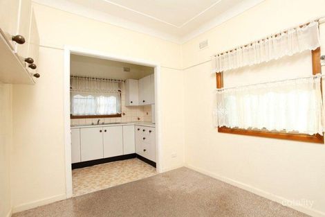 Property photo of 6 Greenland Avenue Peakhurst NSW 2210