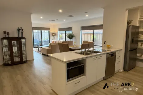 Property photo of 18 Skypac Street Weir Views VIC 3338