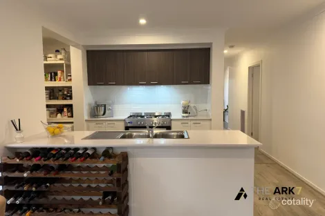 Property photo of 18 Skypac Street Weir Views VIC 3338