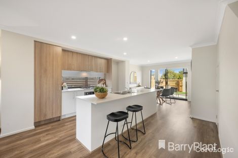 Property photo of 35 Oldbridge Boulevard Weir Views VIC 3338