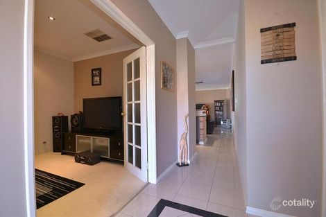 Property photo of 5 Terrigal Pass Tapping WA 6065