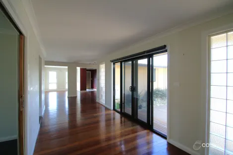 Property photo of 12 Alkira Way Orange NSW 2800