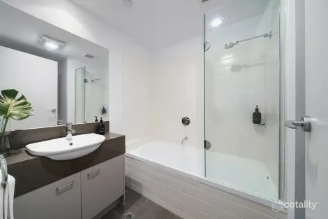 Property photo of 19/60 Harp Road Kew VIC 3101