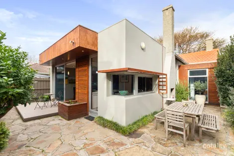 Property photo of 2 Thackeray Street Elwood VIC 3184