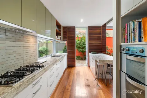 Property photo of 2 Thackeray Street Elwood VIC 3184