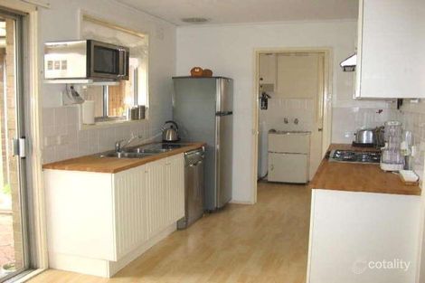 Property photo of 3 Brunei Grove Frankston VIC 3199