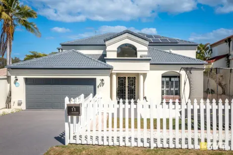 11 Kingston Heath Pl, Robina, QLD 4226