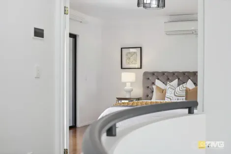 Property photo of 11 Kingston Heath Place Robina QLD 4226