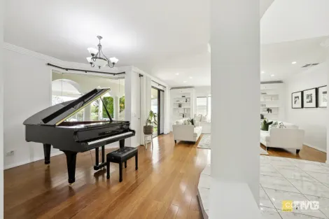 Property photo of 11 Kingston Heath Place Robina QLD 4226