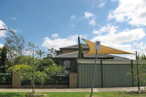 16 Myuna Dr, Kings Park, VIC 3021