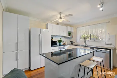 Property photo of 7 Trevanna Avenue Russell Island QLD 4184