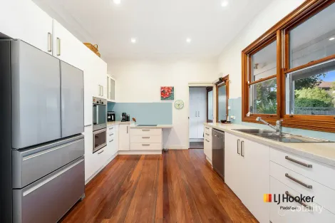 Property photo of 58 Thomas Street Picnic Point NSW 2213