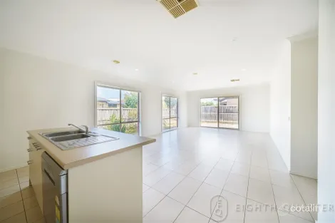 Property photo of 182 Westwood Boulevard Keysborough VIC 3173