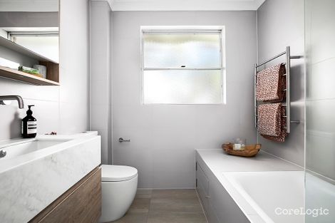 24/211 Old South Head Rd, Bondi, NSW 2026