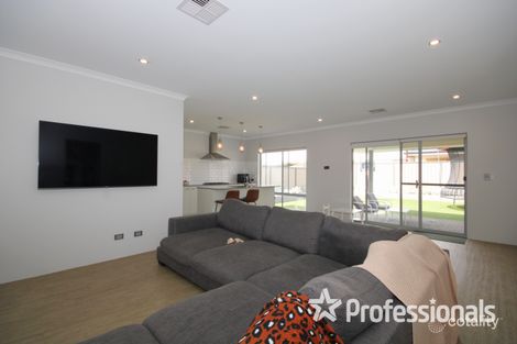 Property photo of 9 Groundlark Road Australind WA 6233