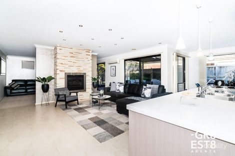 Property photo of 24 Von Nida Drive Cranbourne North VIC 3977