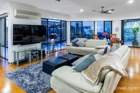 Property photo of 2105 Carlton Drive Hope Island QLD 4212