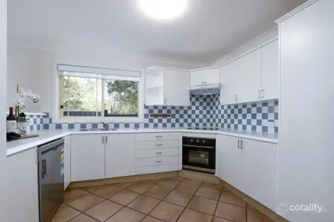 Property photo of 7 Warburton Close Forest Lake QLD 4078