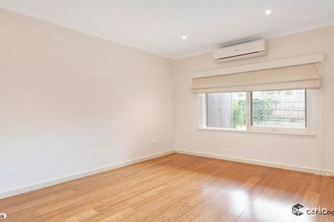 Property photo of 2/28 Donna Buang Street Camberwell VIC 3124