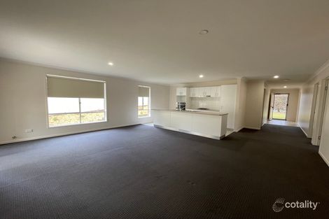 Property photo of 30 Royce Crescent Lavington NSW 2641