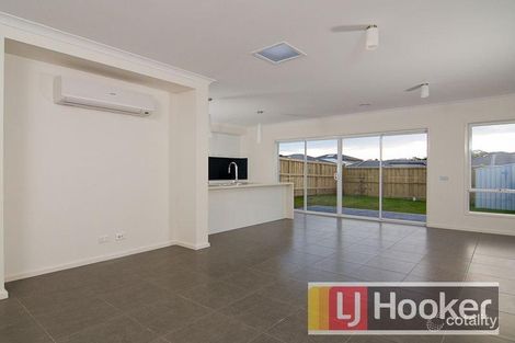 Property photo of 23 Royal St Georges Chase Botanic Ridge VIC 3977