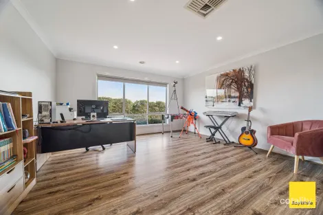 Property photo of 18 Irrabella Place Kangaroo Flat VIC 3555