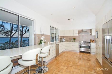 Property photo of 4 Wattle Street Bolton Point NSW 2283