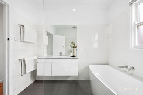 Property photo of 24 Trigg Street Geelong West VIC 3218