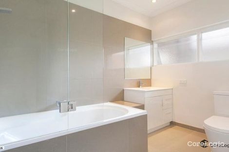 Property photo of 2/28 Donna Buang Street Camberwell VIC 3124