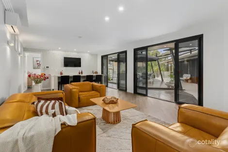 Property photo of 37 Banksia Place Bridgeman Downs QLD 4035