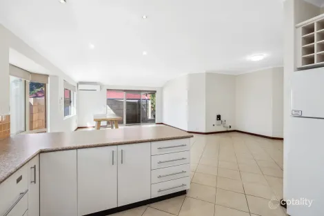 Property photo of 1/32 Edgecumbe Street Como WA 6152