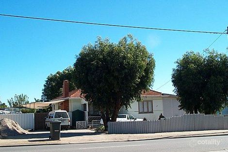 Property photo of 135 North West Coastal Highway Wonthella WA 6530