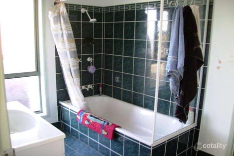 Property photo of 10 Stokes Court Summerholm QLD 4341