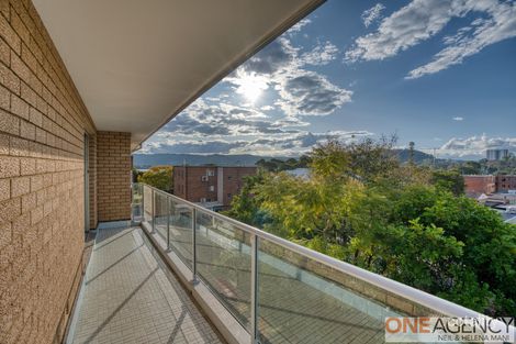 Property photo of 12/13 Masons Parade Point Frederick NSW 2250