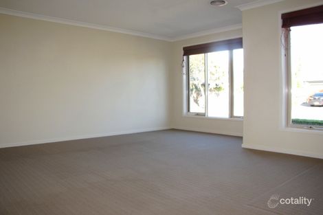 Property photo of 15 Kareelah Link South Morang VIC 3752