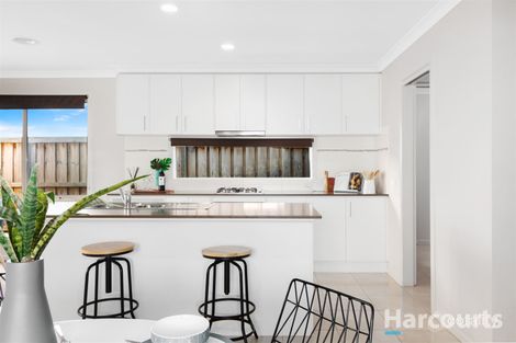 Property photo of 17 Crowe Avenue Cranbourne West VIC 3977