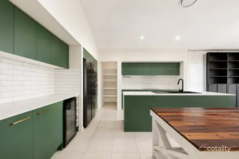 Property photo of 21 Lamington Crescent Banya QLD 4551