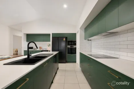 Property photo of 21 Lamington Crescent Banya QLD 4551