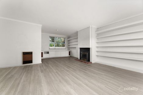 Property photo of 31 White Crescent Campbell ACT 2612