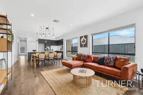 Property photo of 21 Rosewater Circuit Mount Barker SA 5251