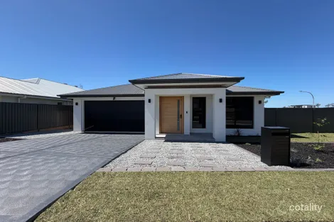 2 HANGAR LANE, COORANBONG, NSW 2265