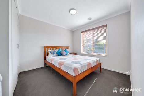 32 Kingsford Dr, Point Cook, VIC 3030