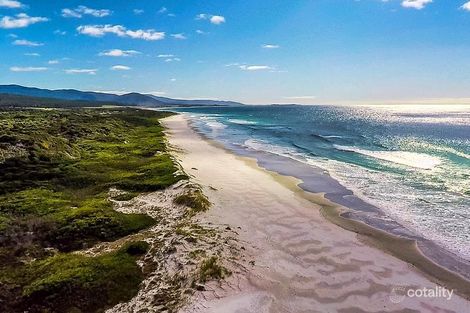 70 Tasman Hwy, Bicheno, TAS 7215