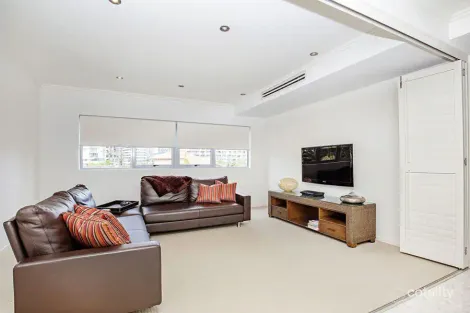 Property photo of 23/120 Surf Parade Broadbeach QLD 4218