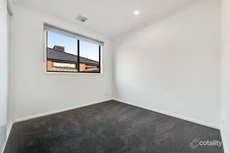Property photo of 17 Varun Loop Wollert VIC 3750