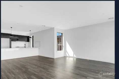 Property photo of 17 Varun Loop Wollert VIC 3750